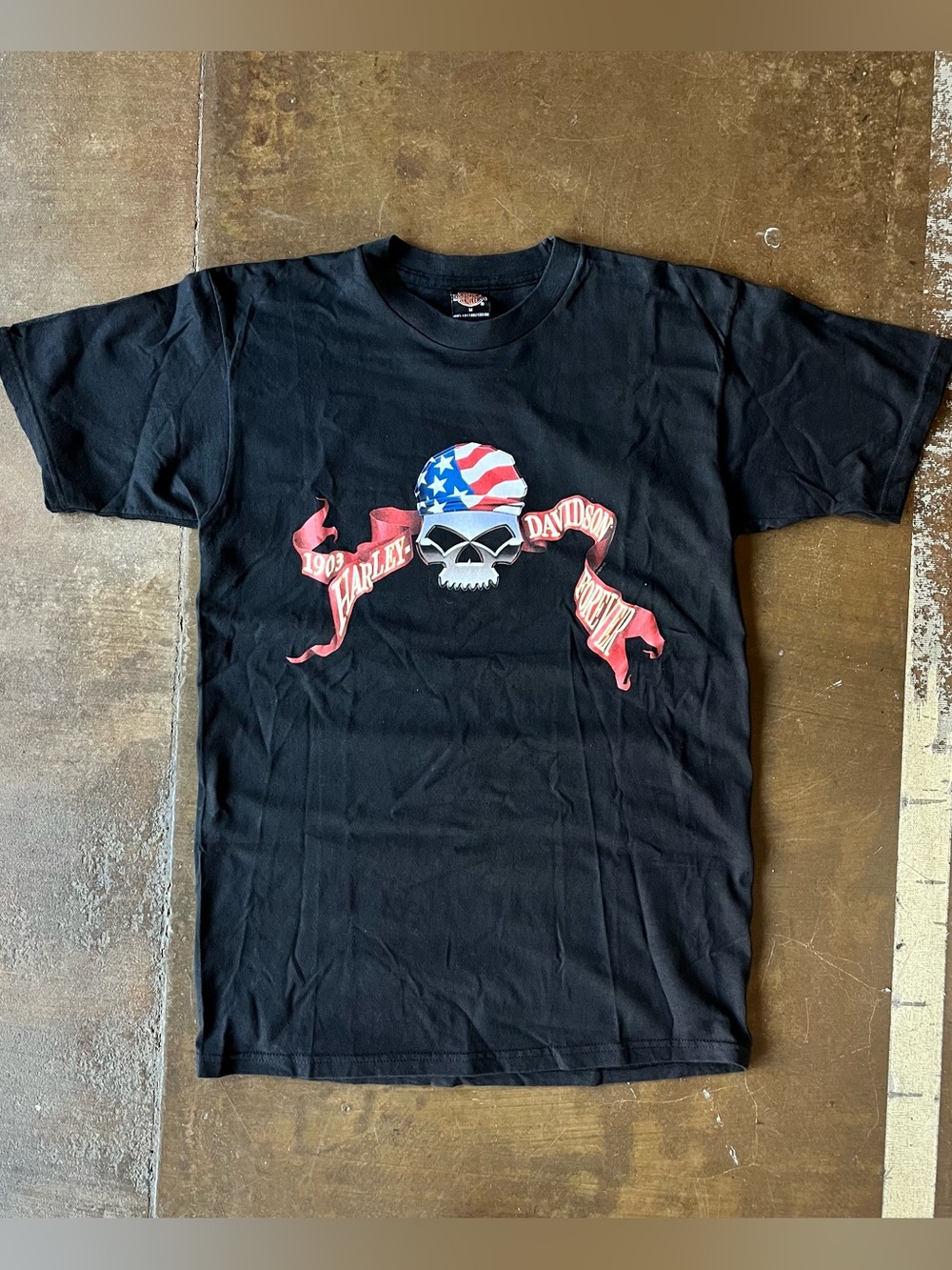 Vintage Y2K 2001 Harley Davidson Black Chrome Skull Design Biker Tee USA Made M
